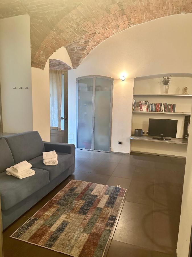 Feel - Luxury Duomo Suite Bergamo Bagian luar foto