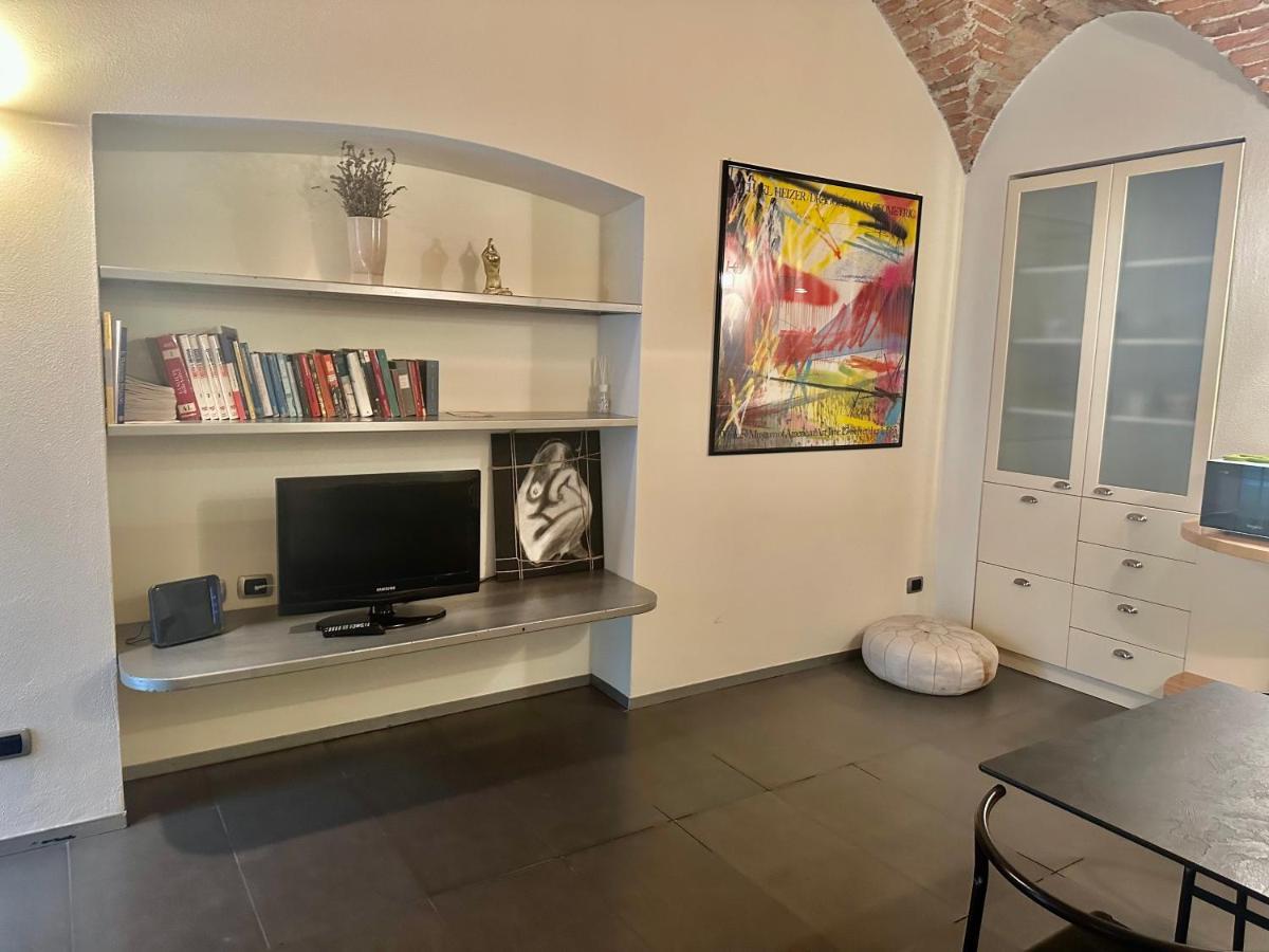 Feel - Luxury Duomo Suite Bergamo Bagian luar foto